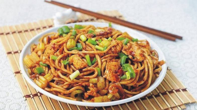 鸡肉炒面 Chicken Stir-fried Noodles
